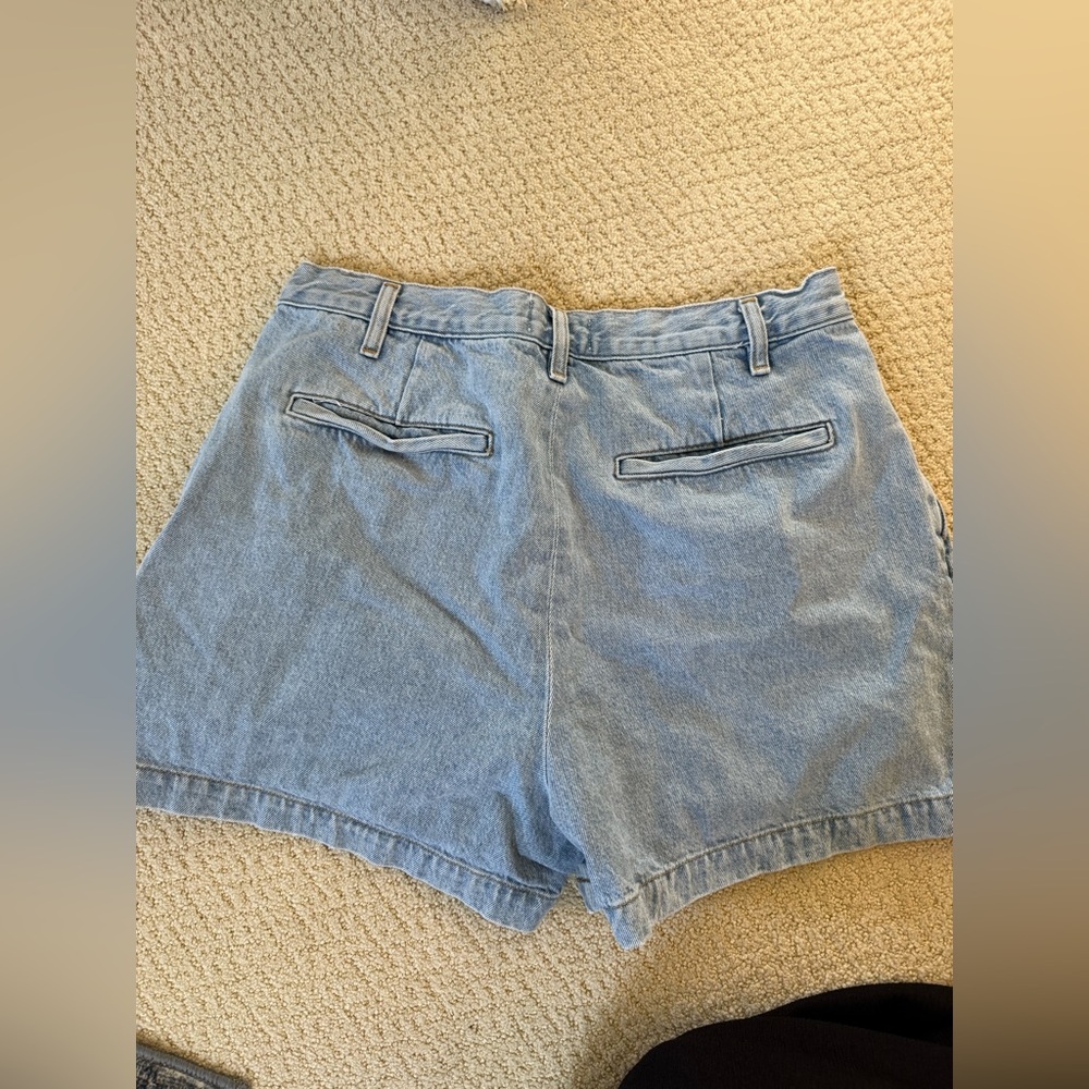 Agolde Light Blue Jean Shorts - Picture 4 of 4